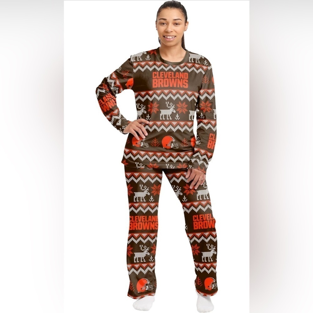 NWT- Women's Cleveland Browns Ugly Winter Pattern Crew Neck Pajama Set